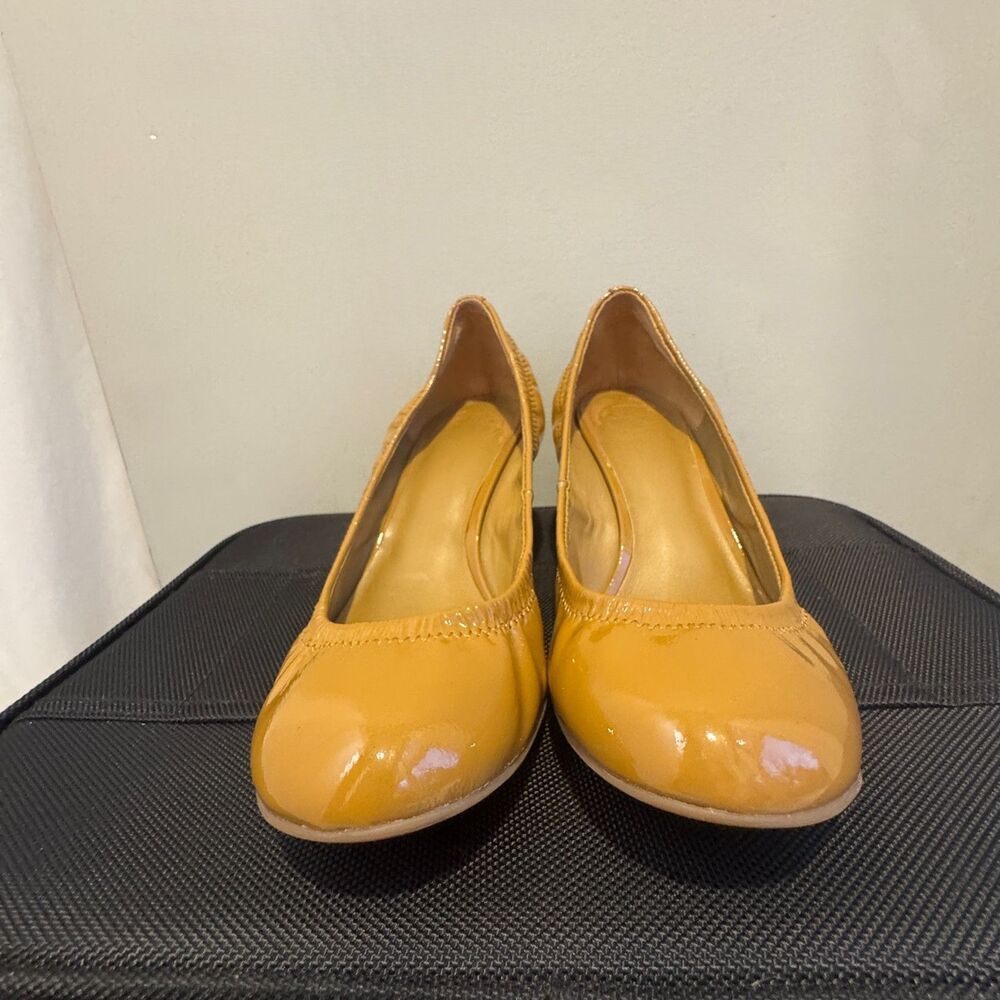 Tory Burch Eddie Ballet Wedges – Size 7M – Patent Leather Gold Medallion - Picture 5 of 14